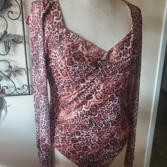 Princess Polly Leopard Print Bodysuit - Picture 4 of 10